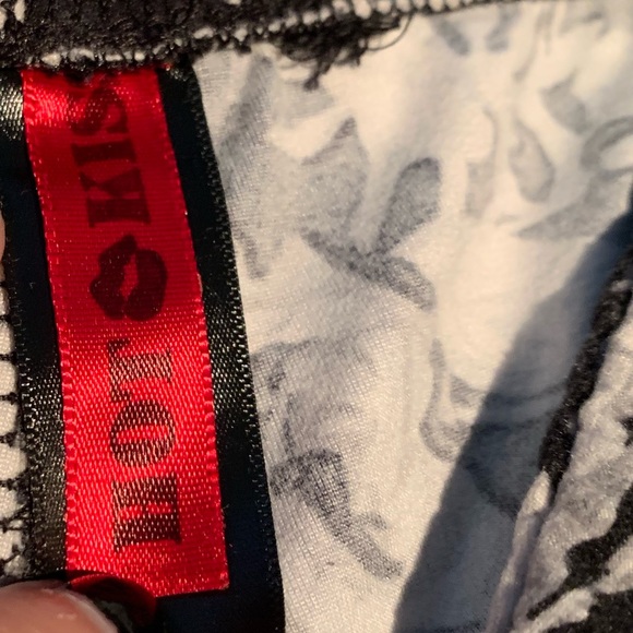 Shorts - Picture 2 of 3